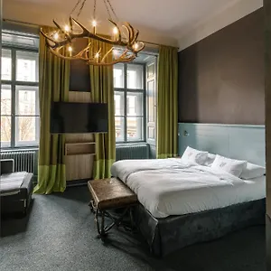 Saint Shermin & Champagne Wien