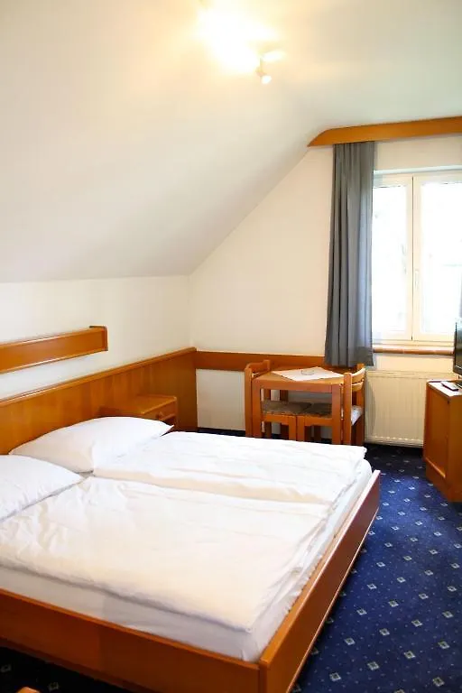 ***  Hotel M\u00FCllner Wien Österreich
