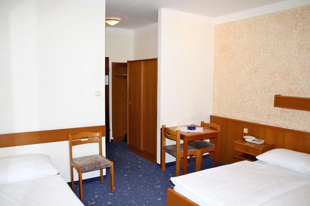 ***  Hotel M\u00FCllner Wien Österreich